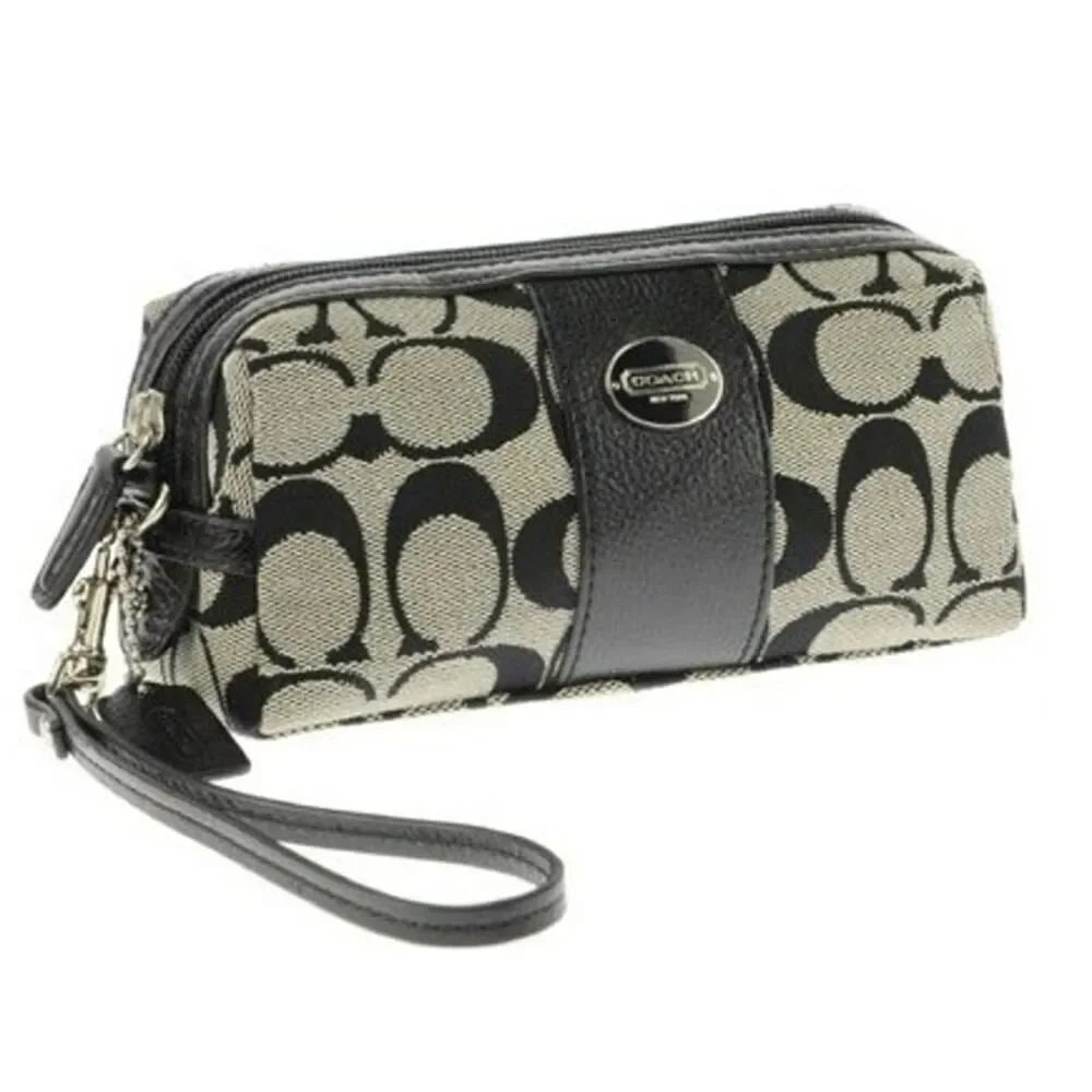 Coach Signature C Wristlet RARE!